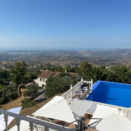 Manana Bed & Breakfast 3*